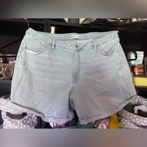 Ava & Viv shorts size 26w